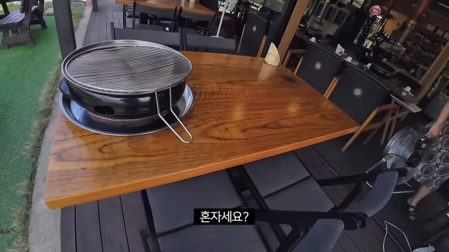 유튜브) 여행 유튜버 혼자라고 하니까 강릉 가게주인 반응..._7.png