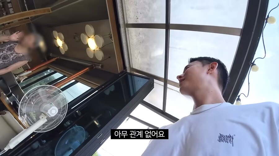 유튜브) 여행 유튜버 혼자라고 하니까 강릉 가게주인 반응..._9.png