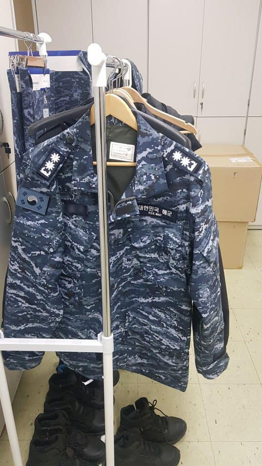 위장 효과 1도 없다는 군대 위장복.jpg_1.jpg