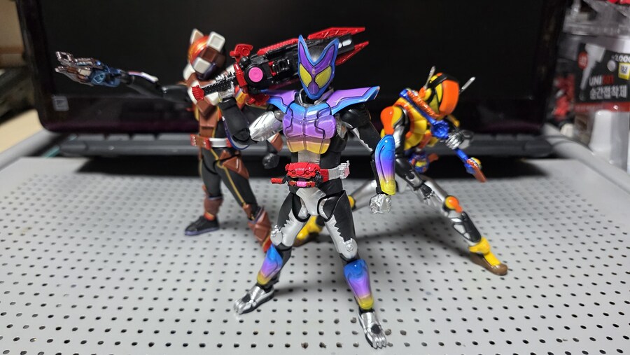 SHF 가면라이더 가브 3인방 (가브, 발렌, 브람)_1.jpg