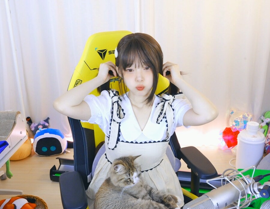 새봄TV] 실사미연시 감시아파트+2부 롤 브론즈3가자~_2.png