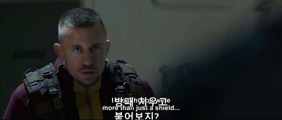 [MCU]방패 치우고 캡틴에게 한판 붙자는 용병_1.jpg