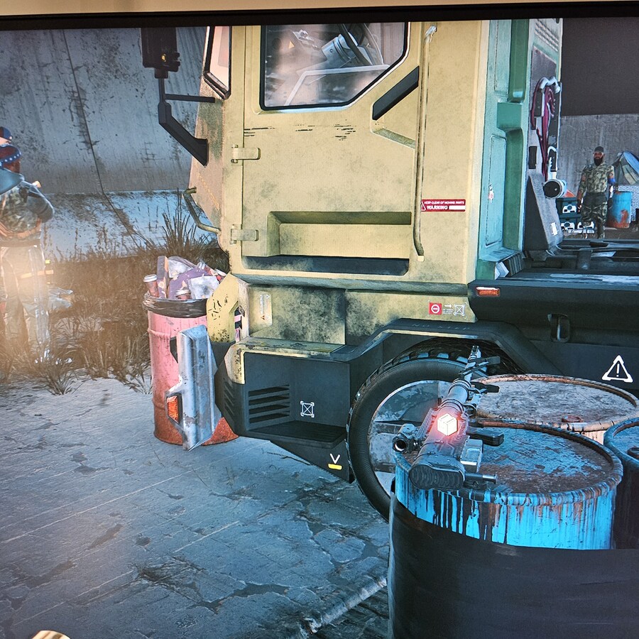 벅이랑 링대결하는 장소에서 이 총 안먹어 지는데_1.jpg