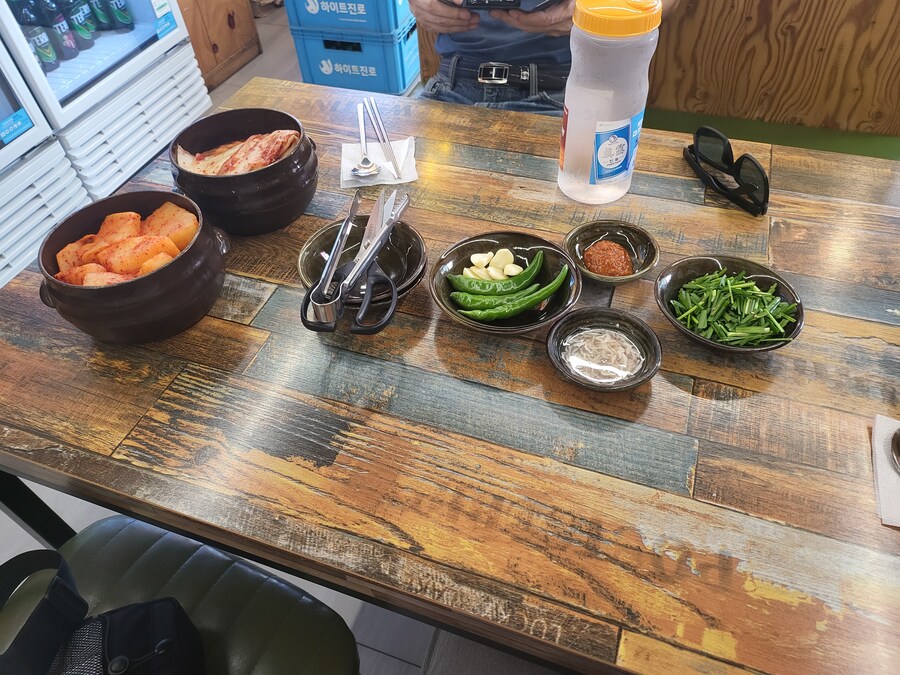 흑흑 한국 안녕 잘있어_6.jpg