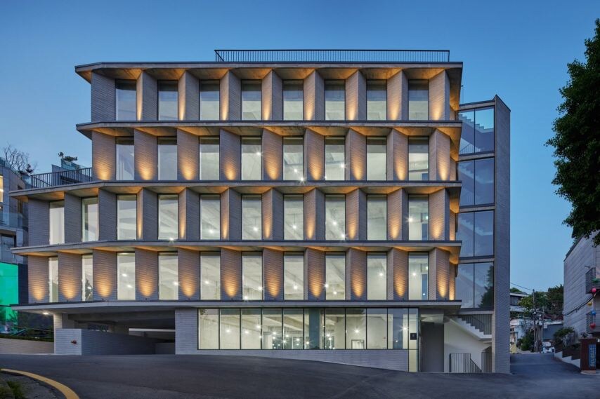 제니 1인 소속사 사옥 수준.jpg_1.jpg