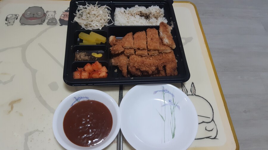 홍익돈까스 (9월 8일)_1.jpg