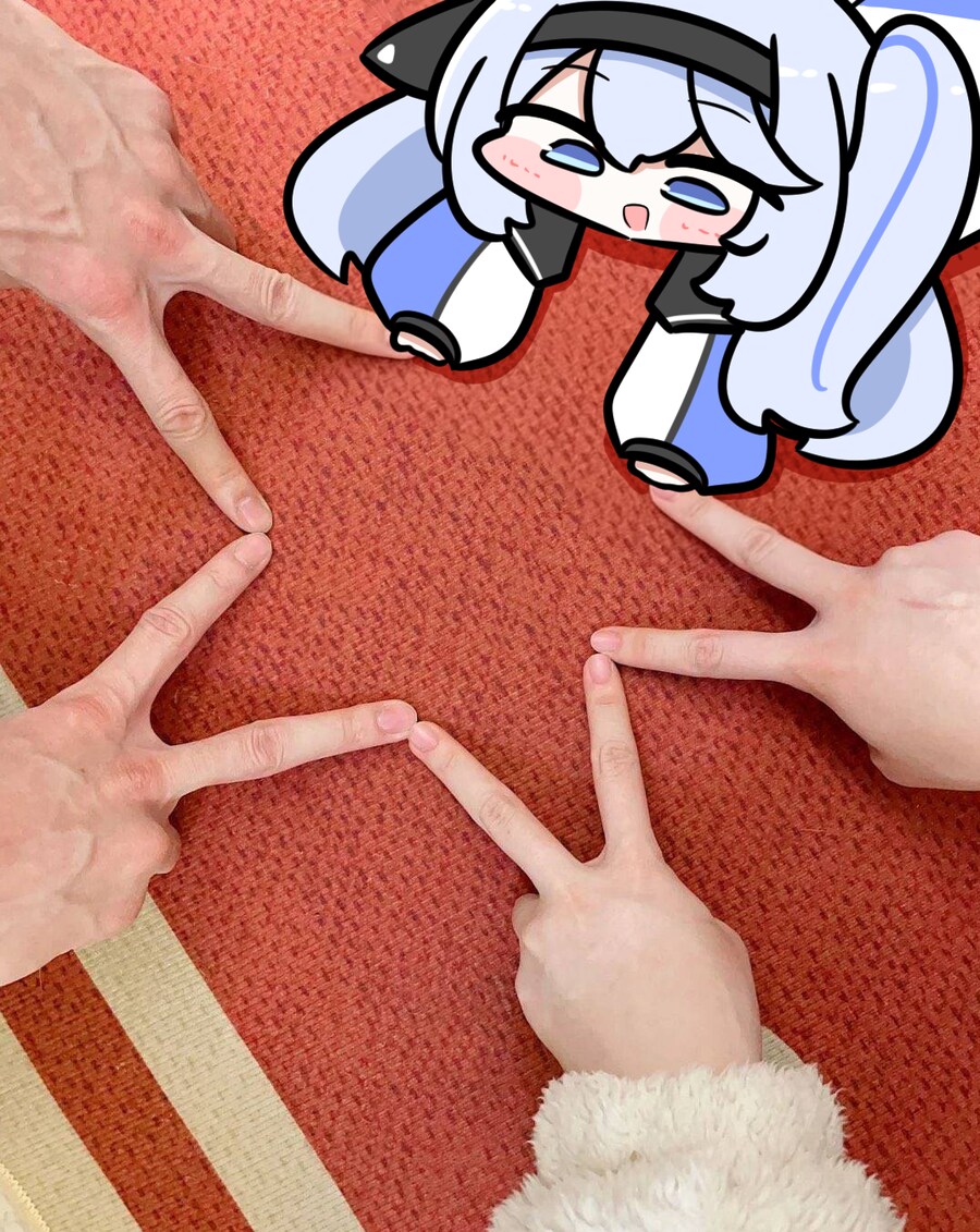 미루 이모가 조카들과 손잡는 짤!_1.png