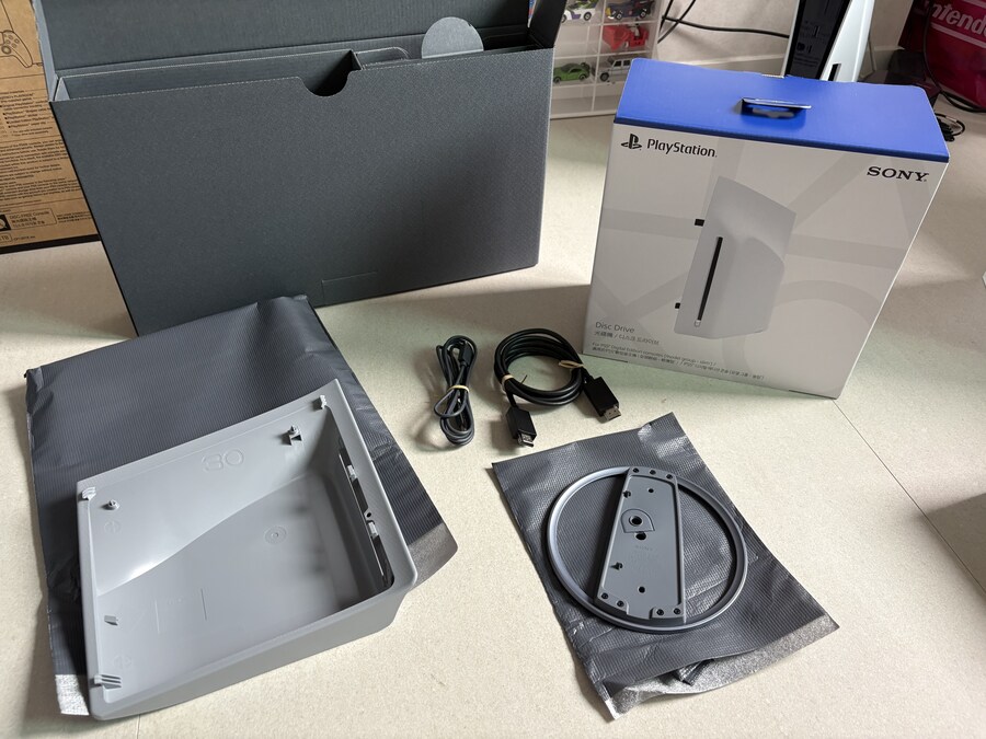 플레이스테이션 30주년 콘솔 언박싱_33.jpg