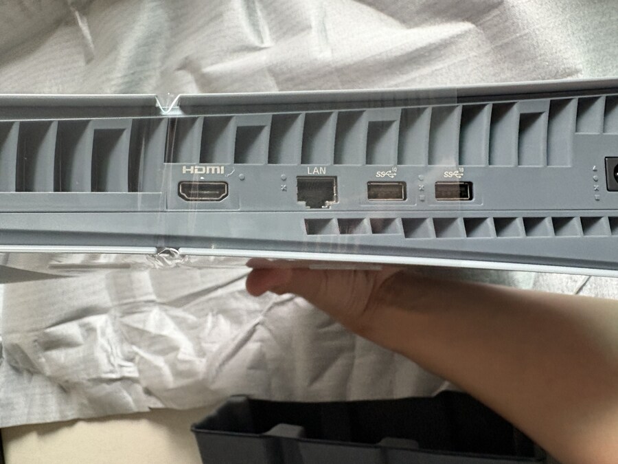 플레이스테이션 30주년 콘솔 언박싱_43.jpg