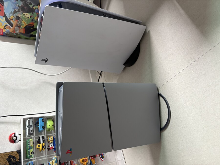 플레이스테이션 30주년 콘솔 언박싱_49.jpg