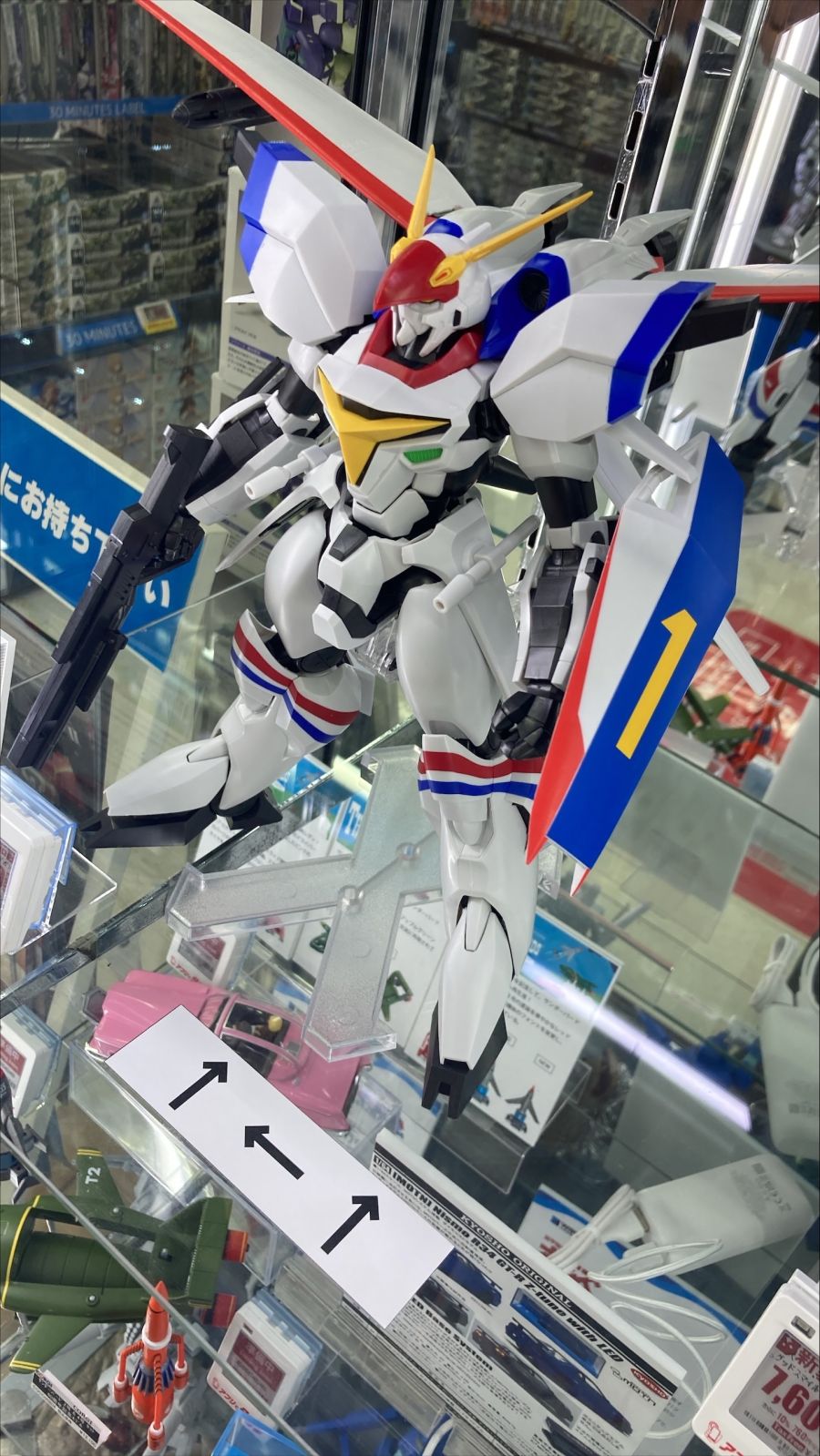 [맥스 팩토리] PLAMAX 1/72 드라고나 1 빅 카메라점 전시 사진_3.jpg