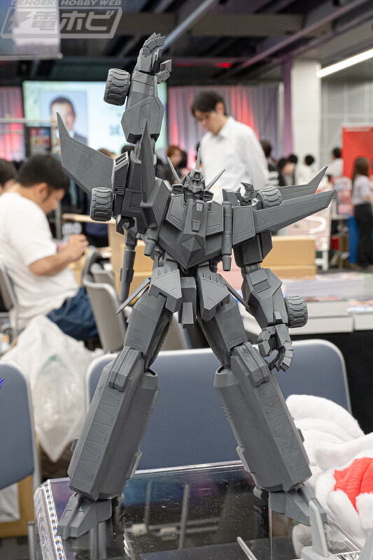 [엠버토이즈] BLAZE 합체용인 다이나제논 외 전시 이미지_1.jpg