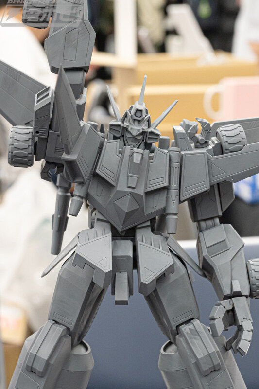 [엠버토이즈] BLAZE 합체용인 다이나제논 외 전시 이미지_2.jpg