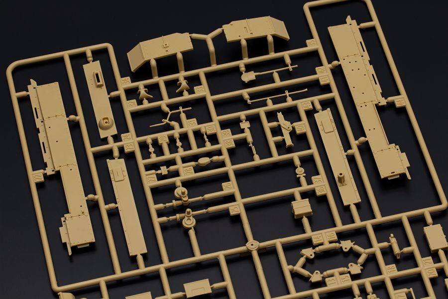 [아카데미 과학] 1/35 독일 3호전차 N형 아프리카 군단 런너 사진_8.png