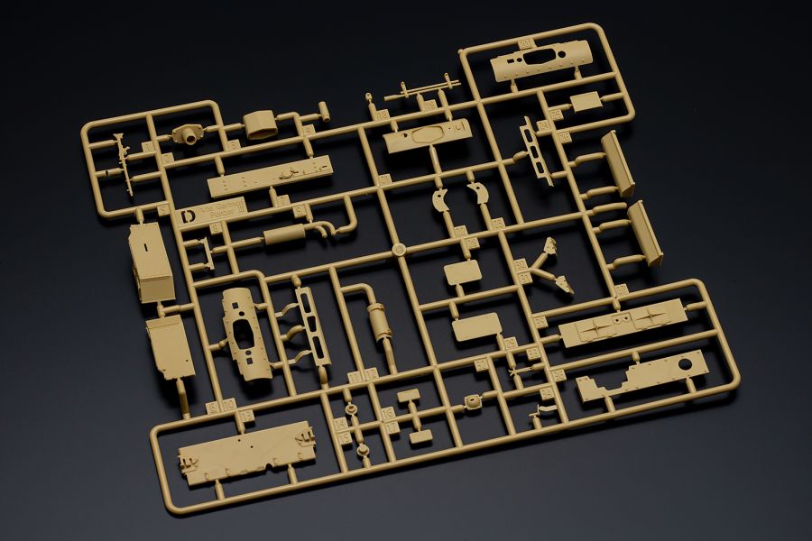 [아카데미 과학] 1/35 독일 3호전차 N형 아프리카 군단 런너 사진_17.png