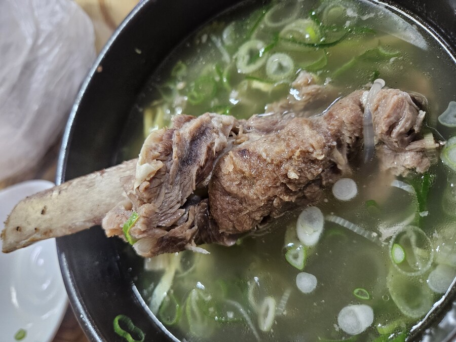 충주 탄금대 왕갈비탕 + 메가커피 피넛초코프라페_5.jpg