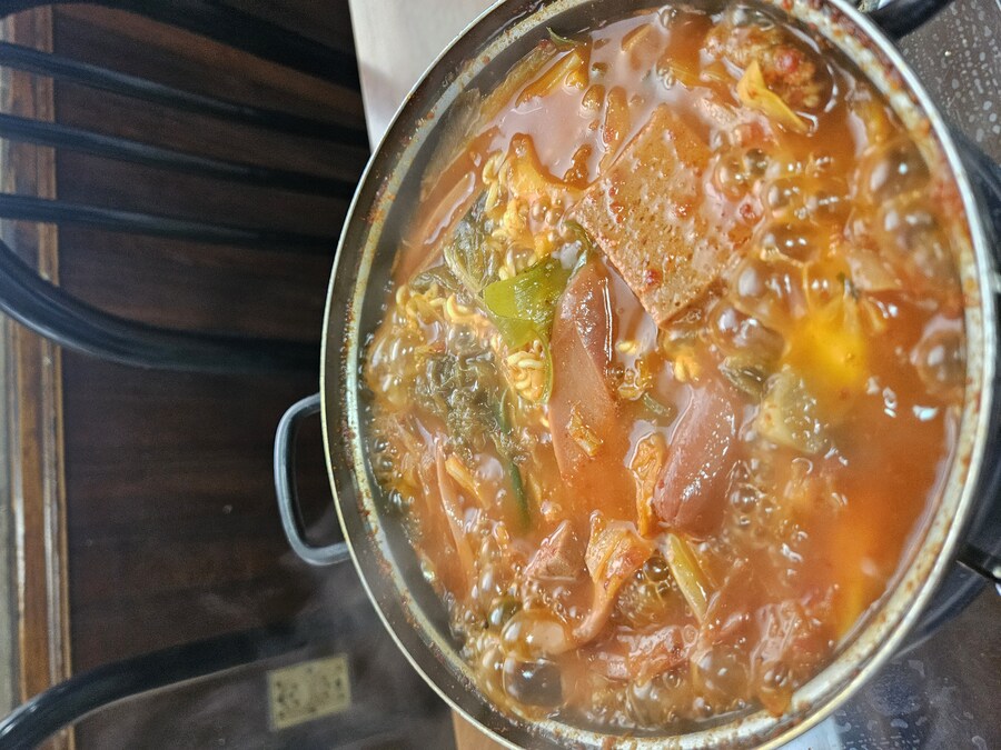 [충주] 짝꿍이 부대찌개를 안먹어유_3.jpg