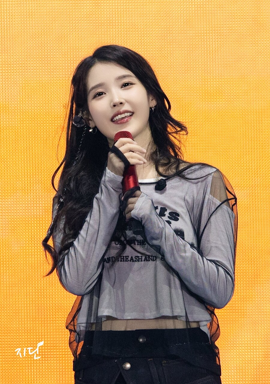 2025.09.13 아이유 FAN MEET-UP(지딘)_13.jpg