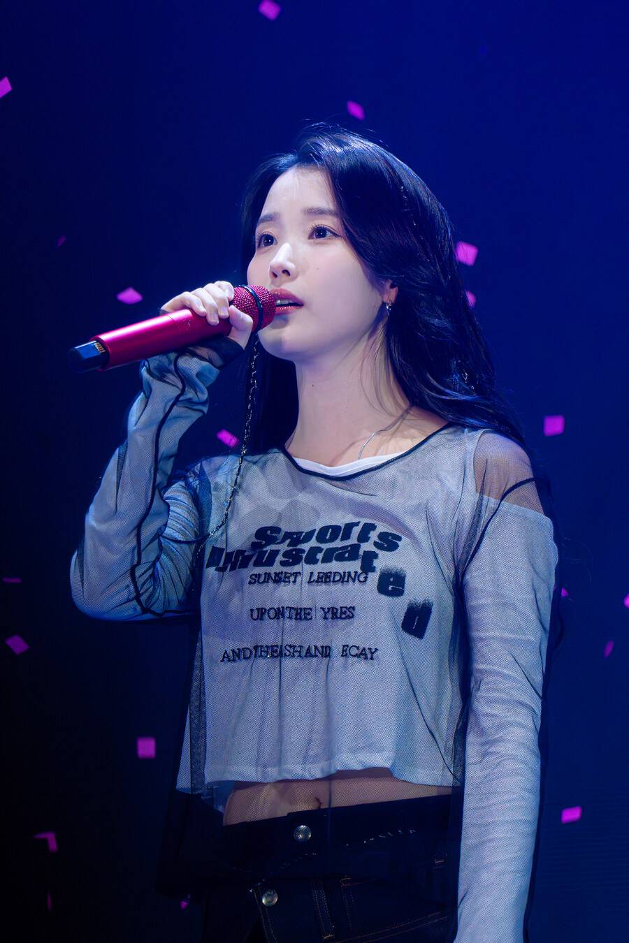 2025.09.13 아이유 FAN MEET-UP(셀카봉)_11.jpg