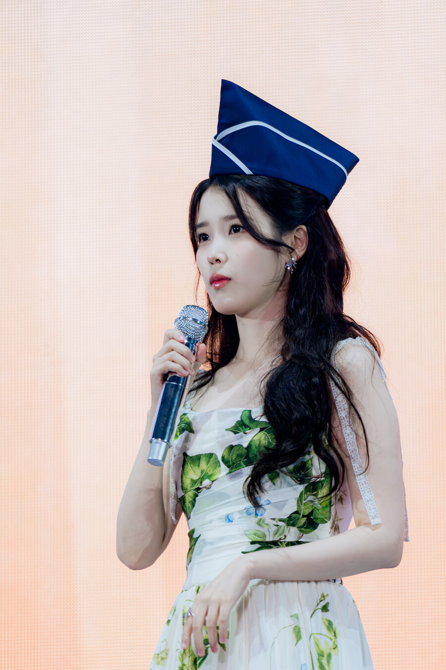 2025.09.14 아이유 FAN MEET-UP(셀카봉)_7.jpg