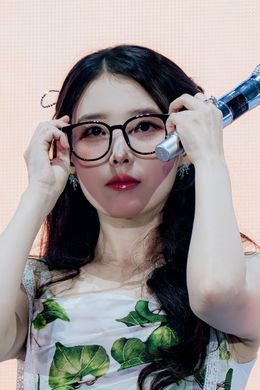 2025.09.14 아이유 FAN MEET-UP(셀카봉)_10.jpg