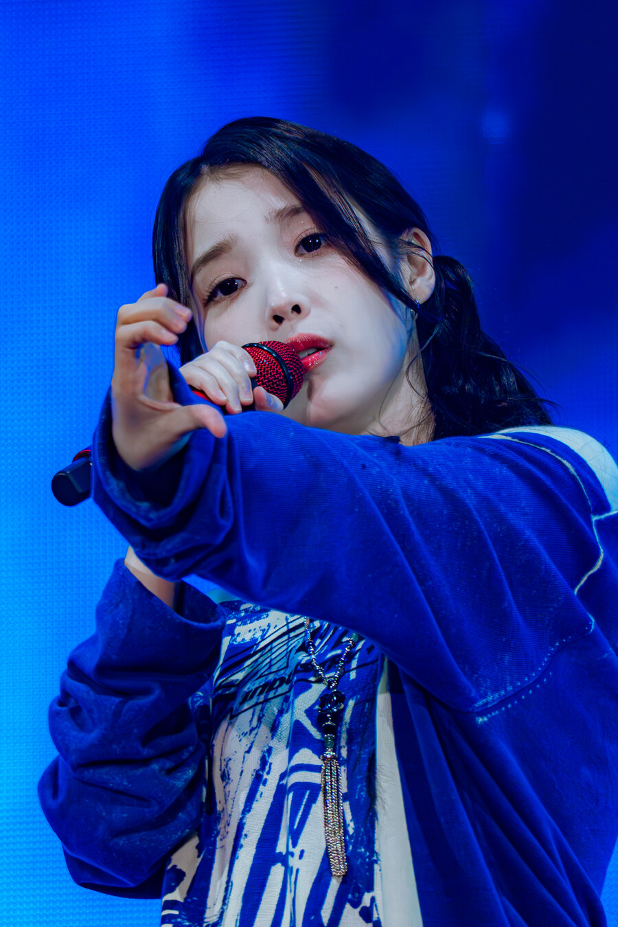 2025.09.14 아이유 FAN MEET-UP(셀카봉)_21.jpg