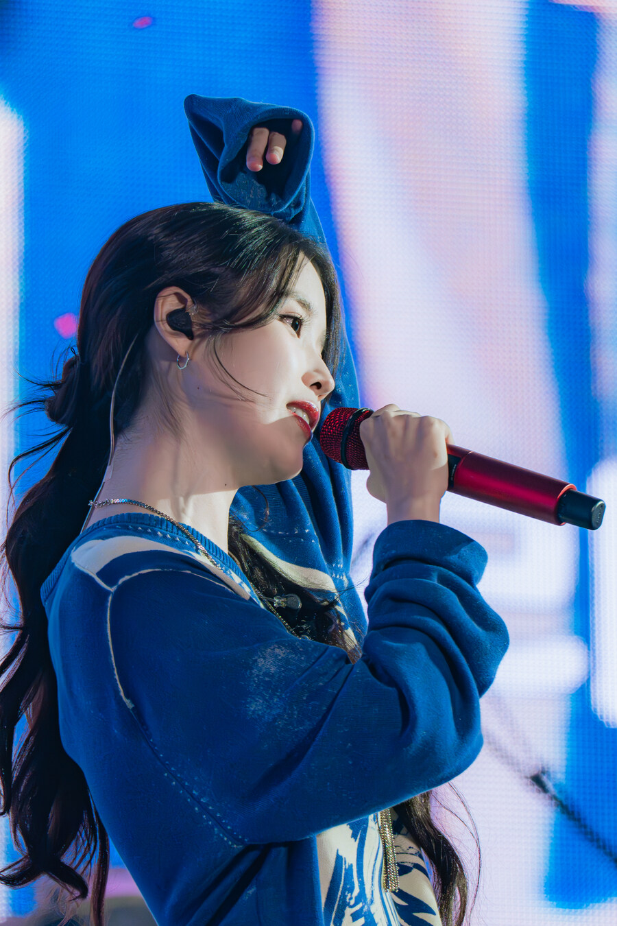 2025.09.14 아이유 FAN MEET-UP(셀카봉)_24.jpg