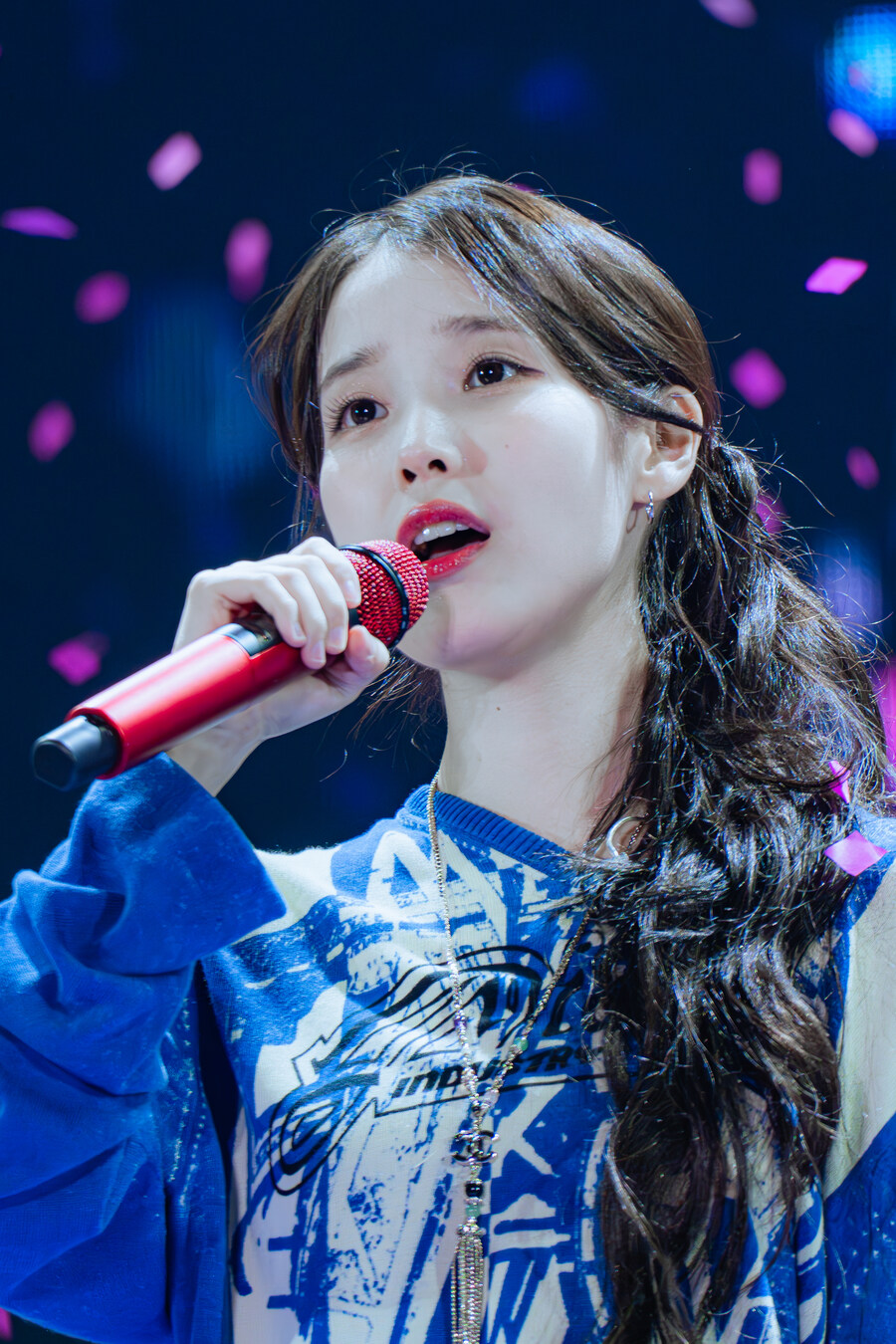 2025.09.14 아이유 FAN MEET-UP(셀카봉)_30.jpg