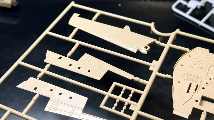 [맥스팩토리] PLAMAX 1/72 VF-1D 파이터 발키리 조립 샘플 일부 소개_3.jpg