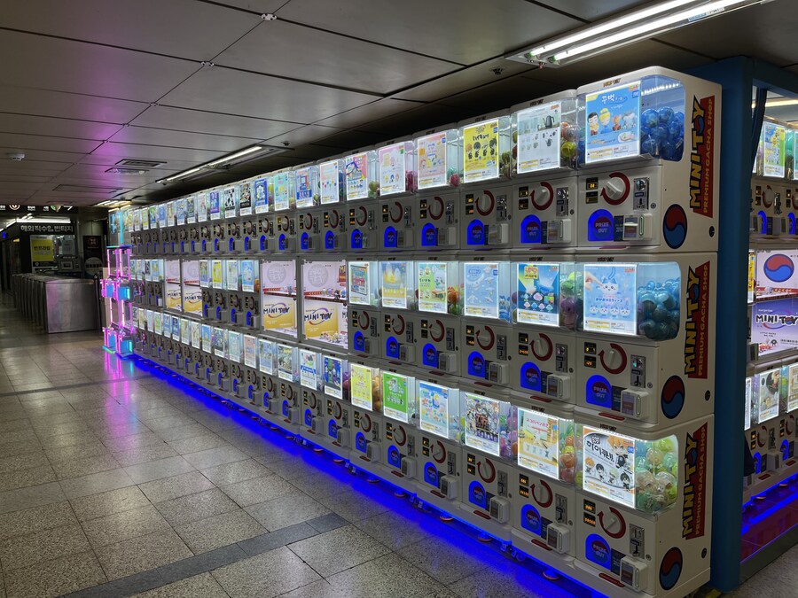 가챠)얼마전 합정역 2호선 개찰구옆에_1.jpg