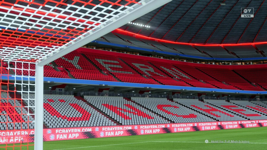 EA FC26 바이에른 뮌헨 홈구장 알리안츠 아레나 스크린샷_3.jpg