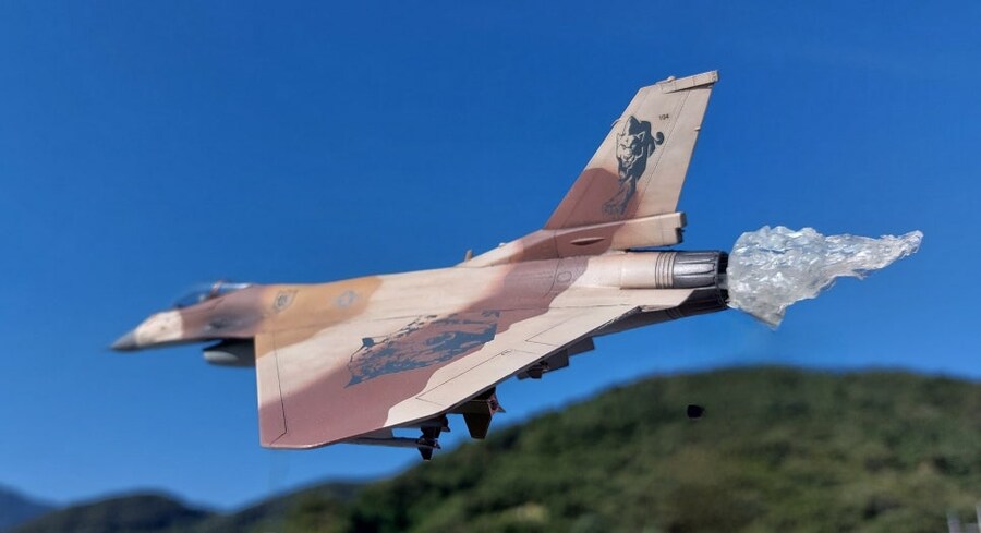[이건 SF인가? 스케일인가?...] 아카데미 1/72 F16 커스텀_13.jpg