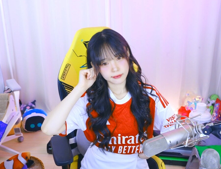 새봄TV] 다잉라이트 스토리 같이 보기(GCL)+아임 낫 어 휴먼_2.png