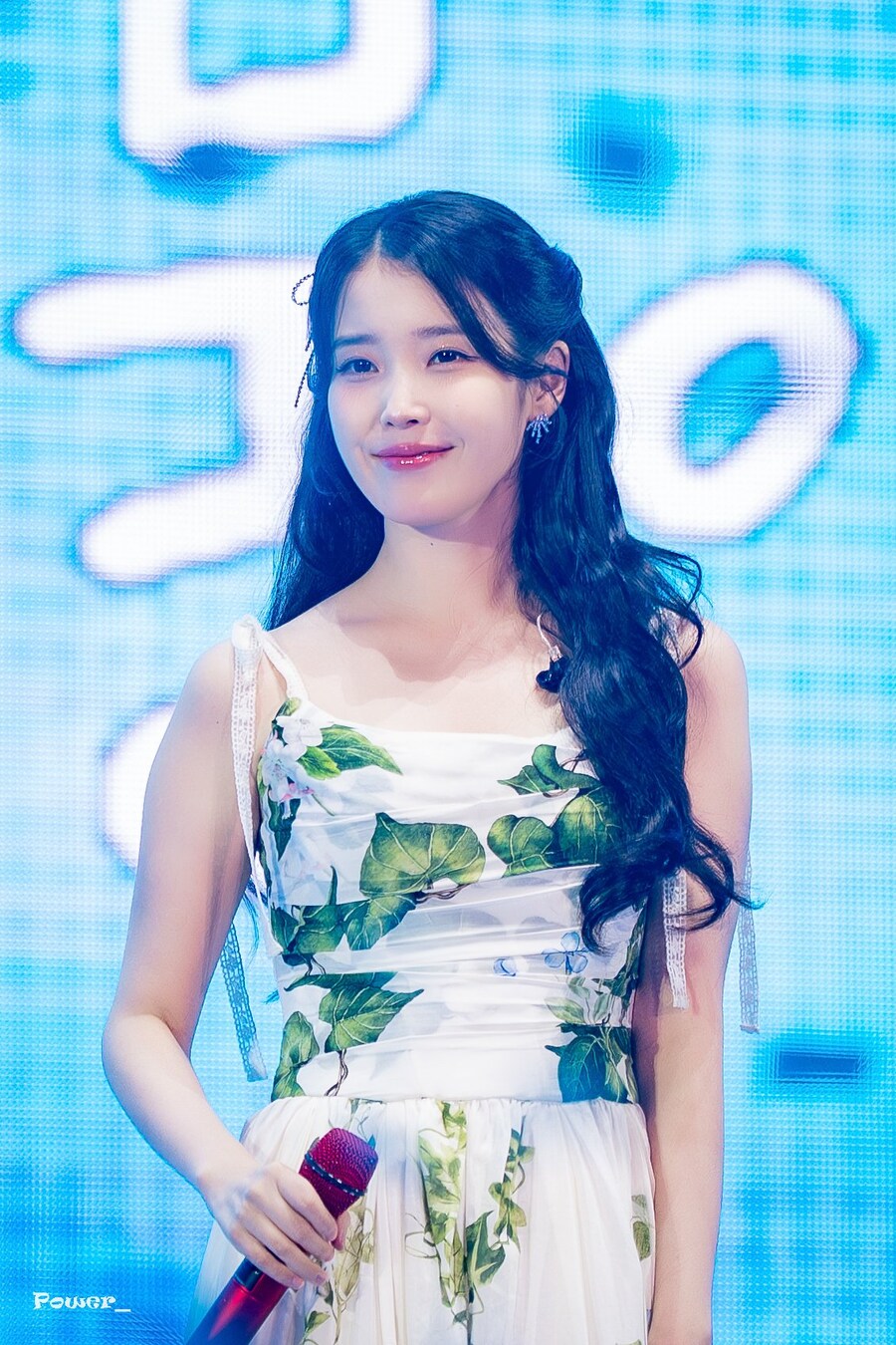 2025.09.14 아이유 FAN MEET-UP(Power_IU)_28.jpg