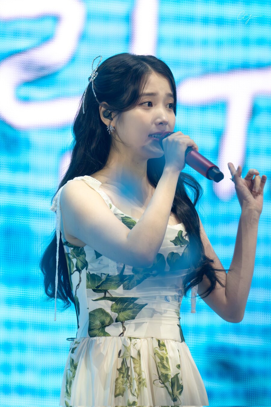 2025.09.14 아이유 FAN MEET-UP(UAENAGRAPHY)_5.jpg