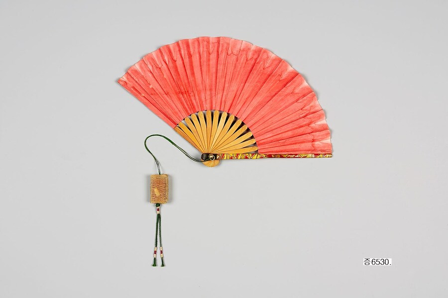 1년걸린 국가무형유산 두분이 제작한 부채_3.jpg