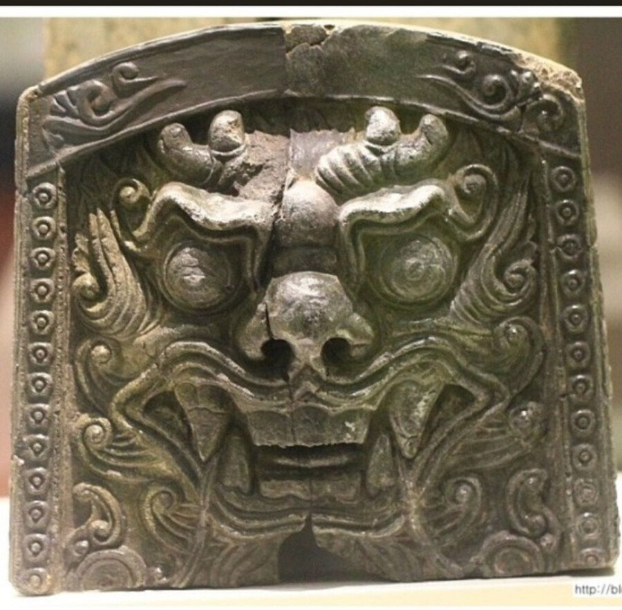 케데헌) 데몬 모티브 삼국시대 기와_3.jpg