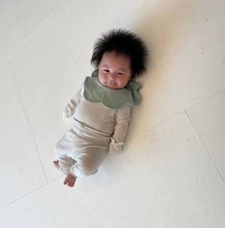 드디어 머리가 내려온 심형탁 아들_15.jpg