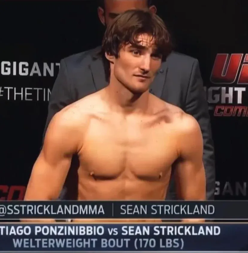 잘생긴 백인 청년의 사고 이후 모습_2.webp