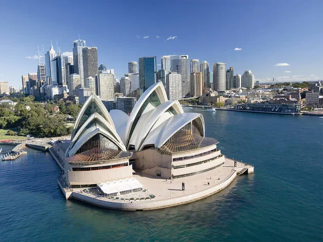 의외로 조별과제 대실패작인 건축물.jpg_1.webp