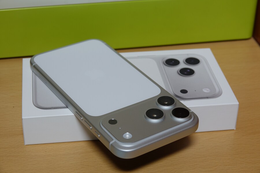 iPhone 17 Pro Max 실버_11.png