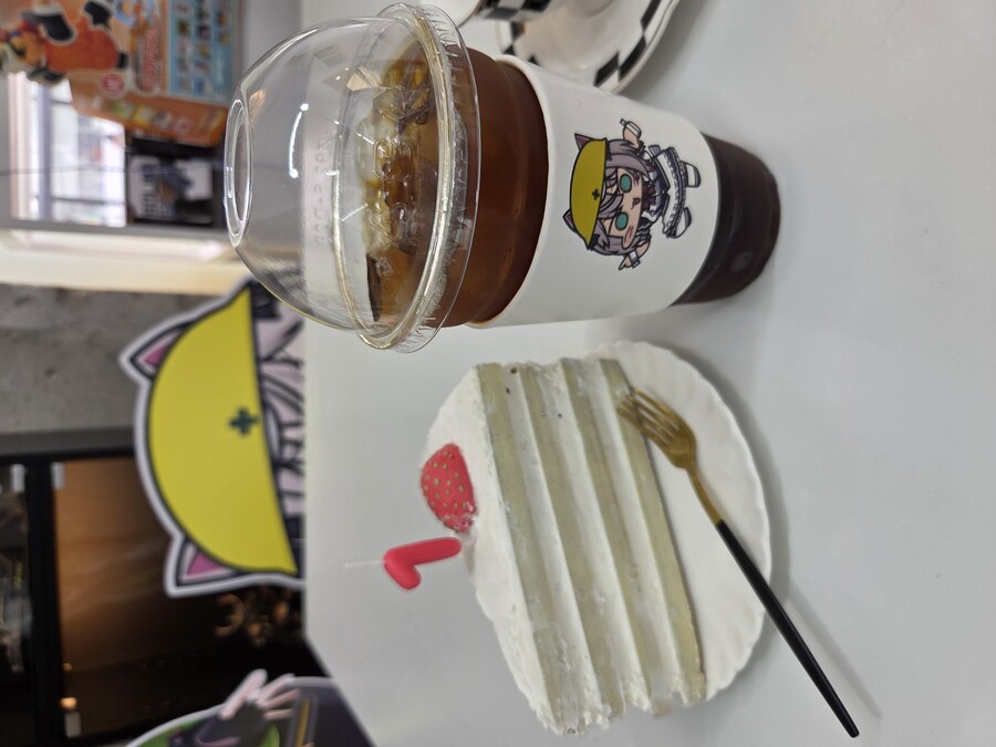 소소하게 1주년 기념 사진 찍어왔어요_2.jpg