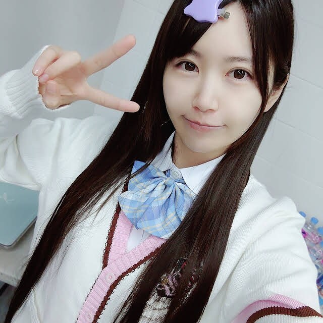 성우) 머리카락이 좀 긴 성우_7.png