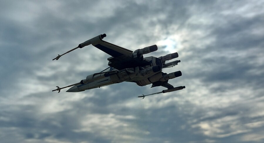 [가을의 코스모스밭에서...] 스타워즈 T-70 x-wing_14.jpg