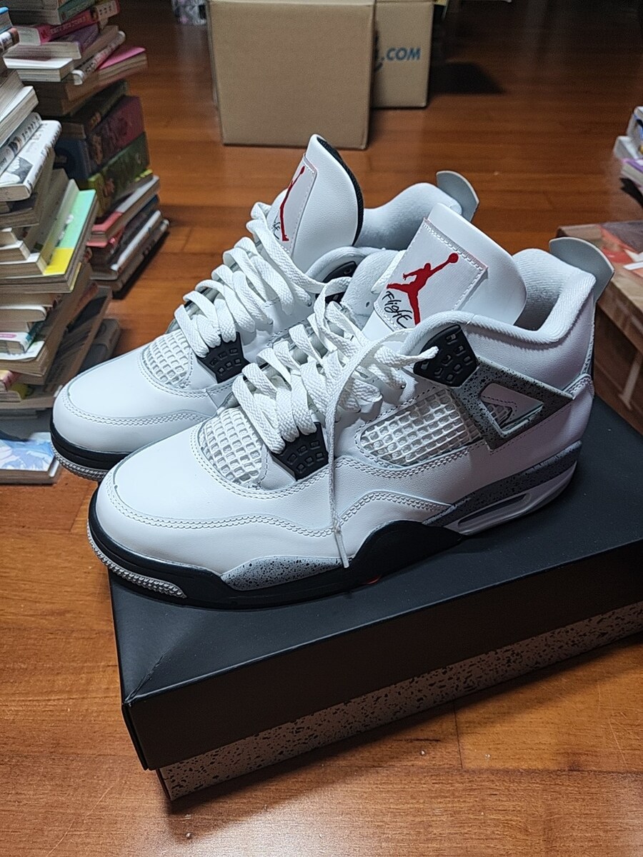 에어 조던 4 OG 화이트 시멘트 + 조던 1 UNC 리이매진드_2.jpg