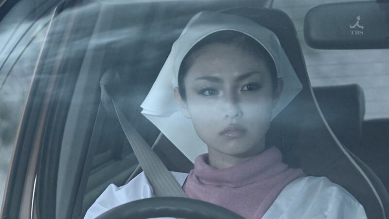 지나가던 유부녀를 습격하는 남자들_8.jpg