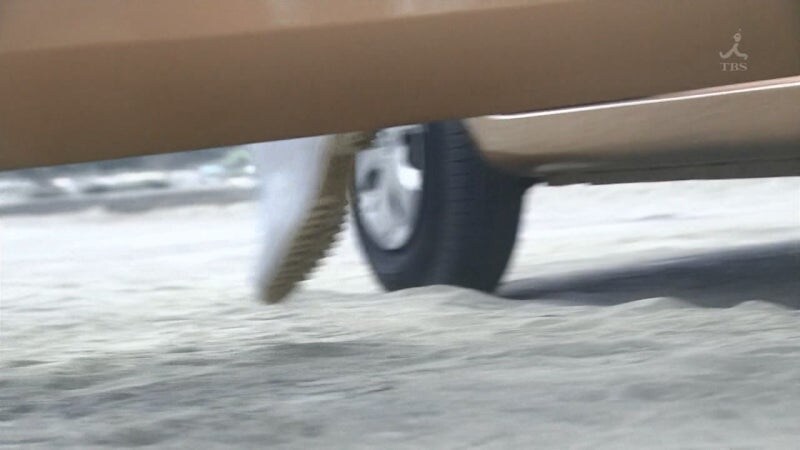 지나가던 유부녀를 습격하는 남자들_11.jpg