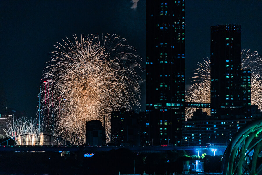 [스압] 하루 늦었지만 반포대교에서 바라본 여의도 불꽃 축제_22.jpg