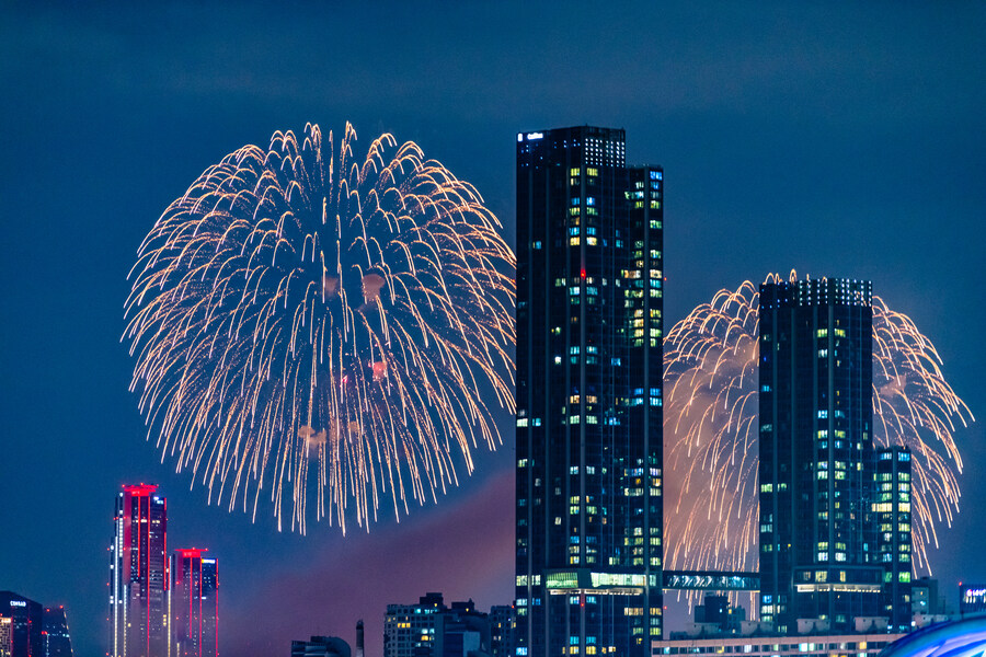 [스압] 하루 늦었지만 반포대교에서 바라본 여의도 불꽃 축제_23.jpg
