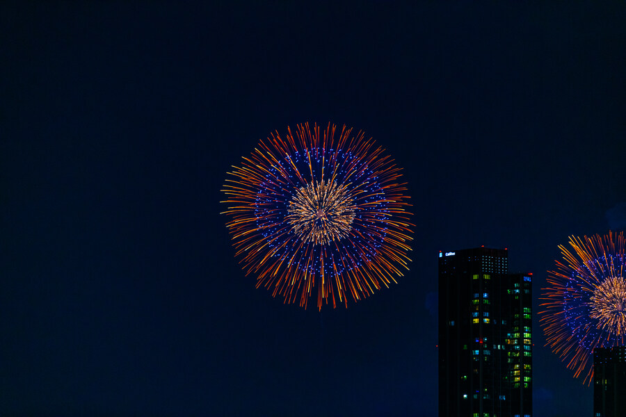 [스압] 하루 늦었지만 반포대교에서 바라본 여의도 불꽃 축제_44.jpg